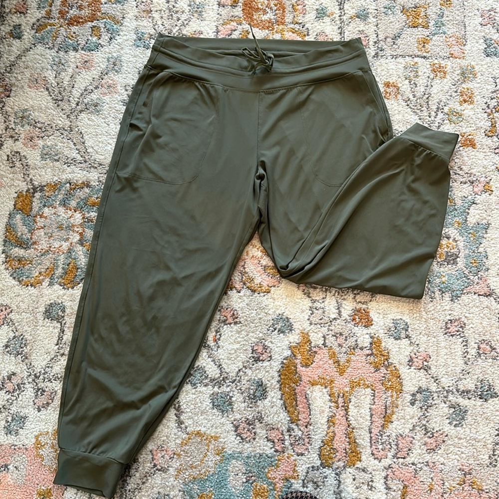 Olive green joggers (xxl)